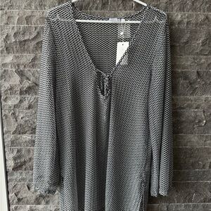 Dotti Black & White V-Neck Knit swim cover up with Tie